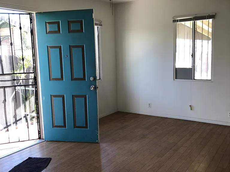 5149 York Blvd — Photo 5
