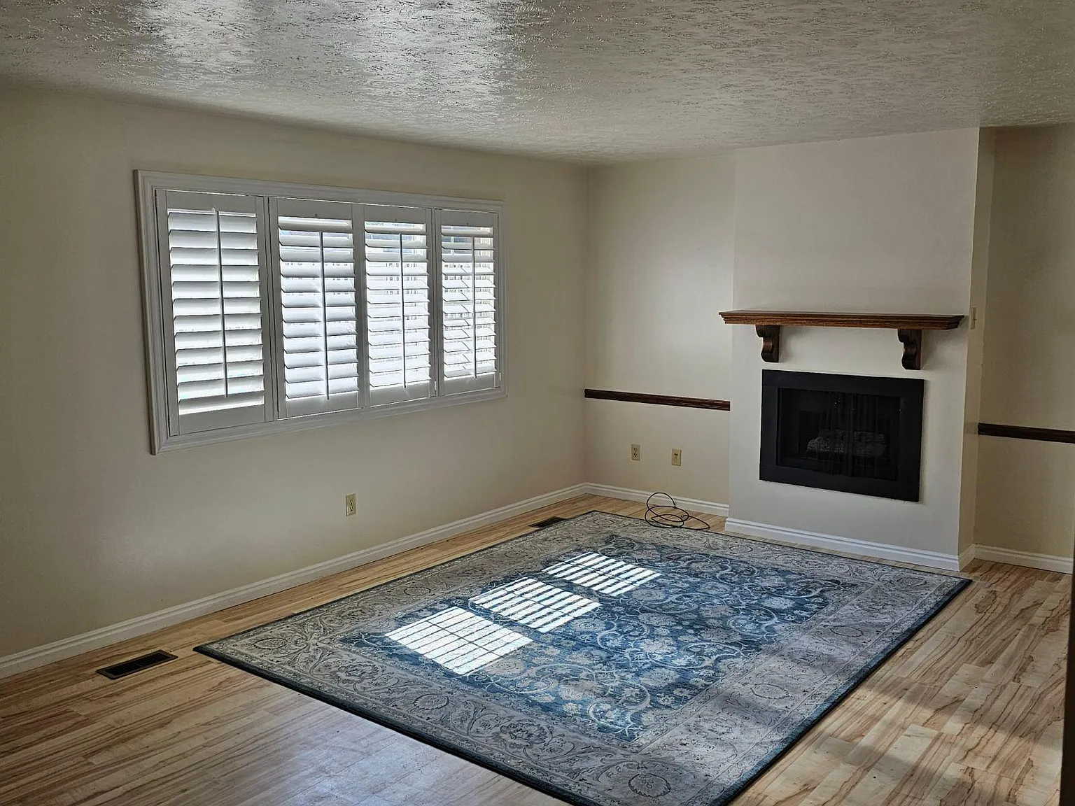 3 bed, 1800 sqft, $2,295 — Photo 4