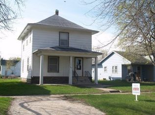 737 Pleasant St, Rockwell City, IA 50579