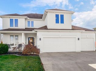 25573 W 143rd Ter, Olathe, KS 66061