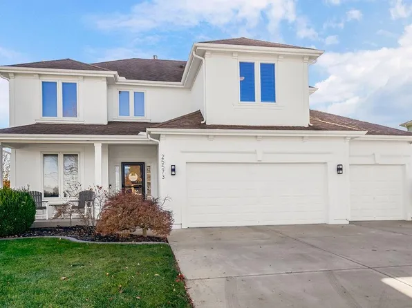 25573 W 143rd Ter, Olathe, KS 66061