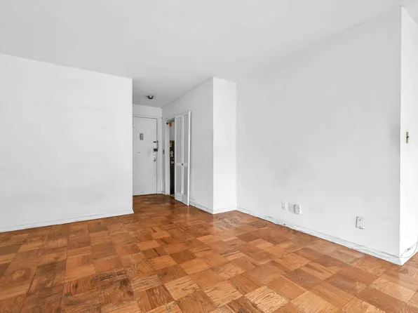 180 West End Avenue image 8 of 25