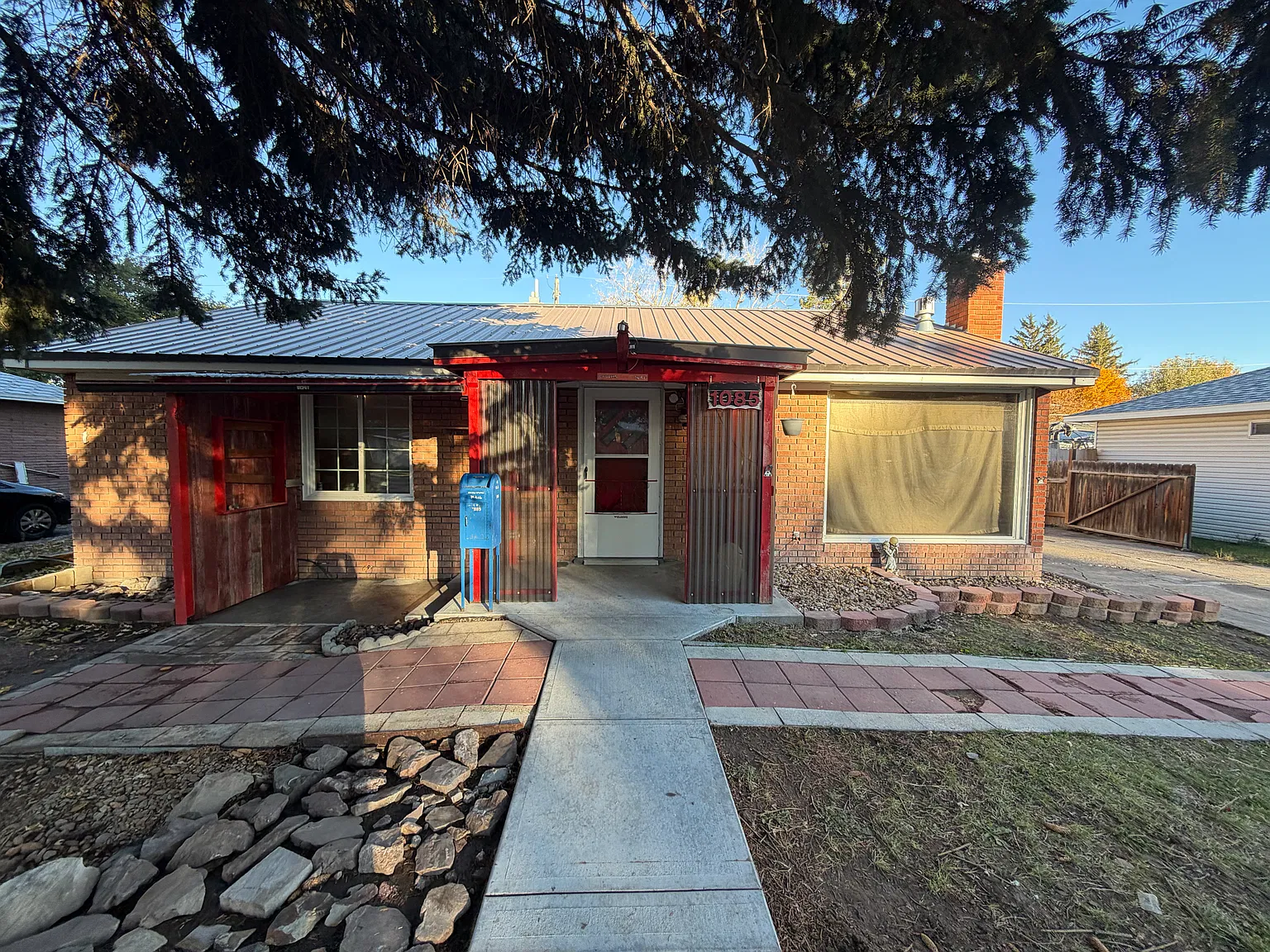 3 bed, 962 sqft, $2,100 — Photo 4
