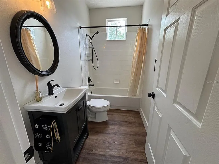 903 Yew Ct — Photo 8