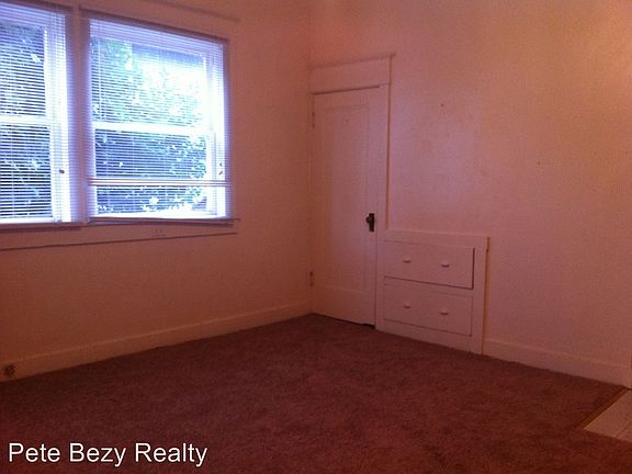 3rd image of 621 NW Quincy Pl APT 3