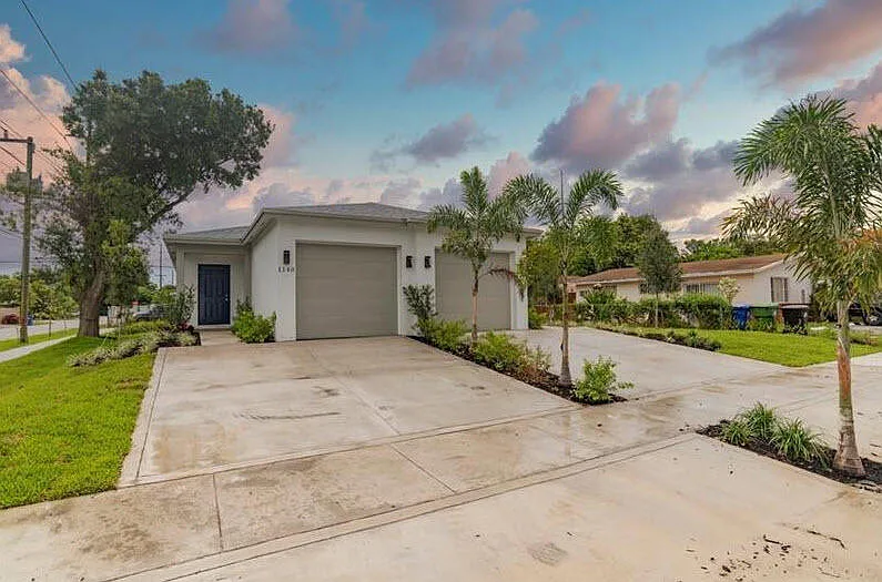 1140 NW 1st Ave