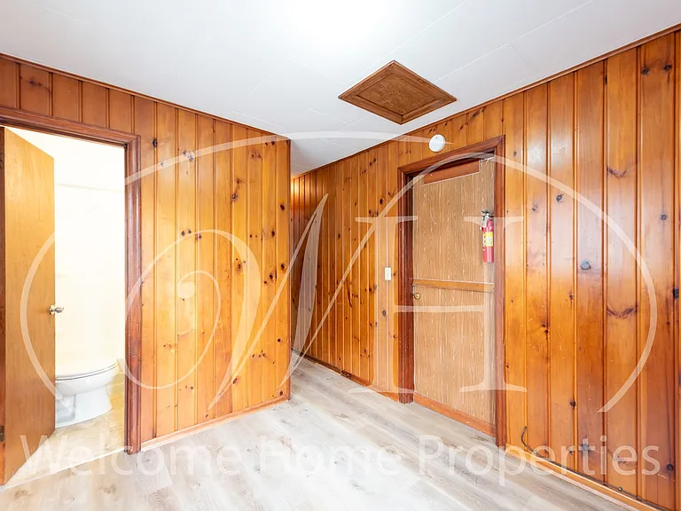 532 N 6th Ave — Photo 9
