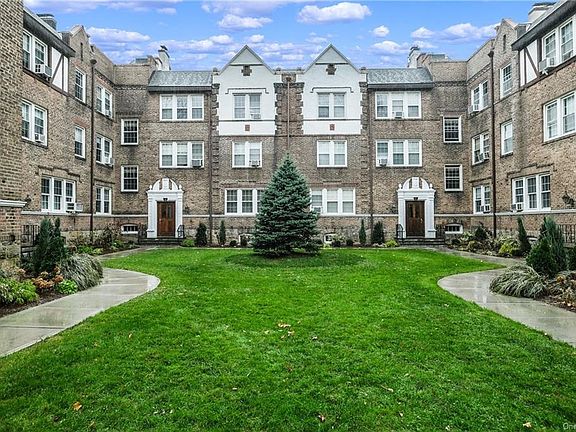 5th image of 87 N Broadway APT 2L