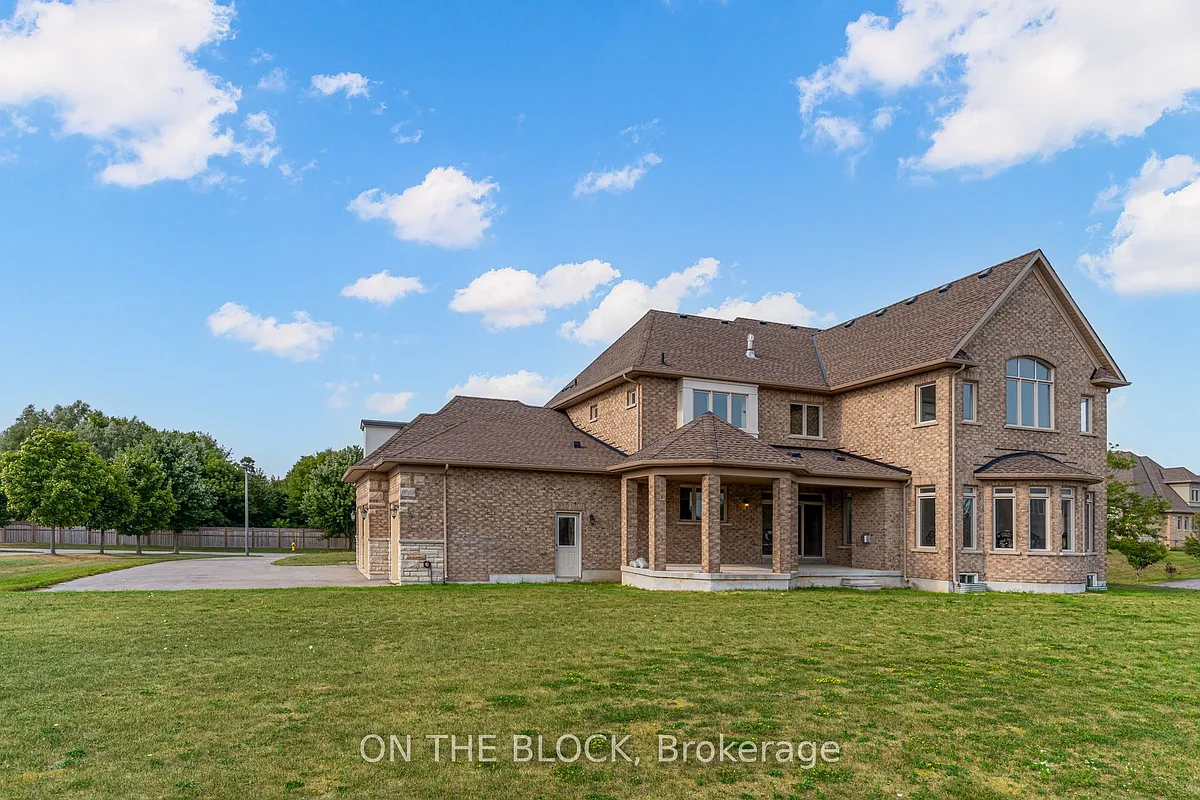 Building Photo - 24 Whitewood Dr