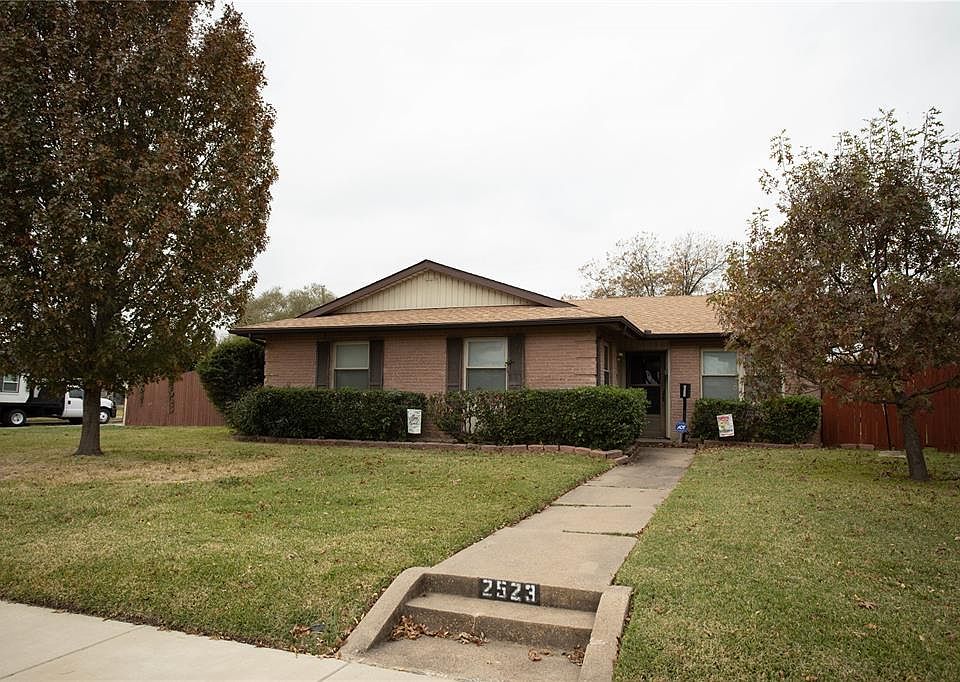 1st image of 2523 Rosewood Dr