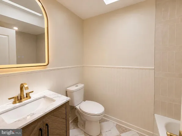 12608 Medford Rd, Philadelphia, PA 19154