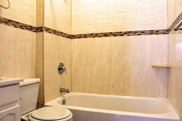 Rented by Evergreen Apartments BK | media 23