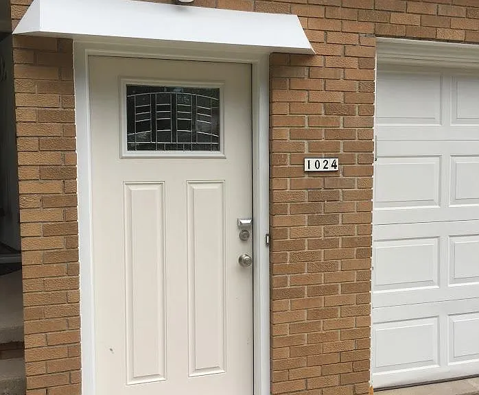 1024 W Lorain St — Photo 4