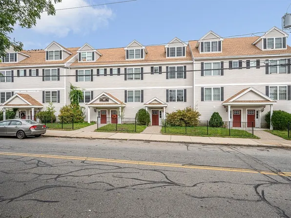 945 Middlesex St Unit 5, Lowell, MA 01851