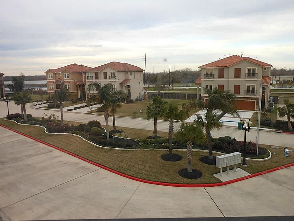 1st image of 4037 Boardwalk Blvd