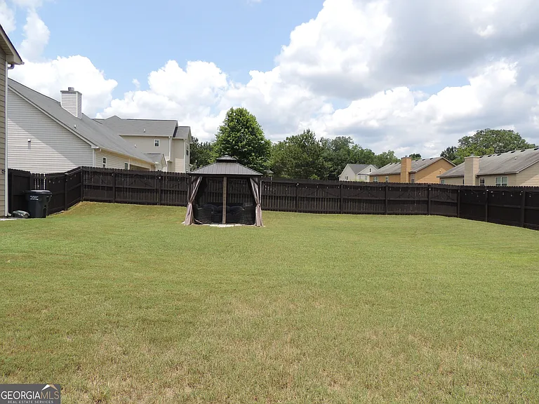 325 McGiboney Ln — Photo 26