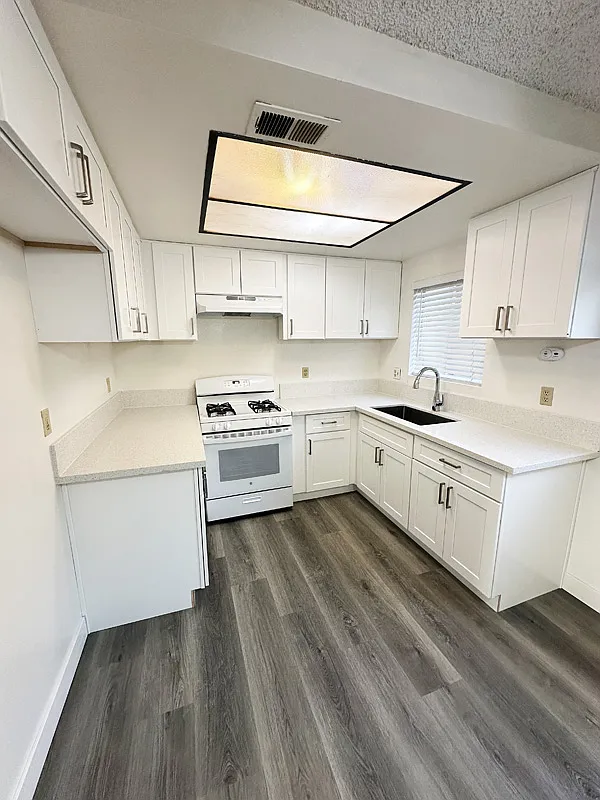 2 bed, 1.5 bath, $2,295 — Photo 3