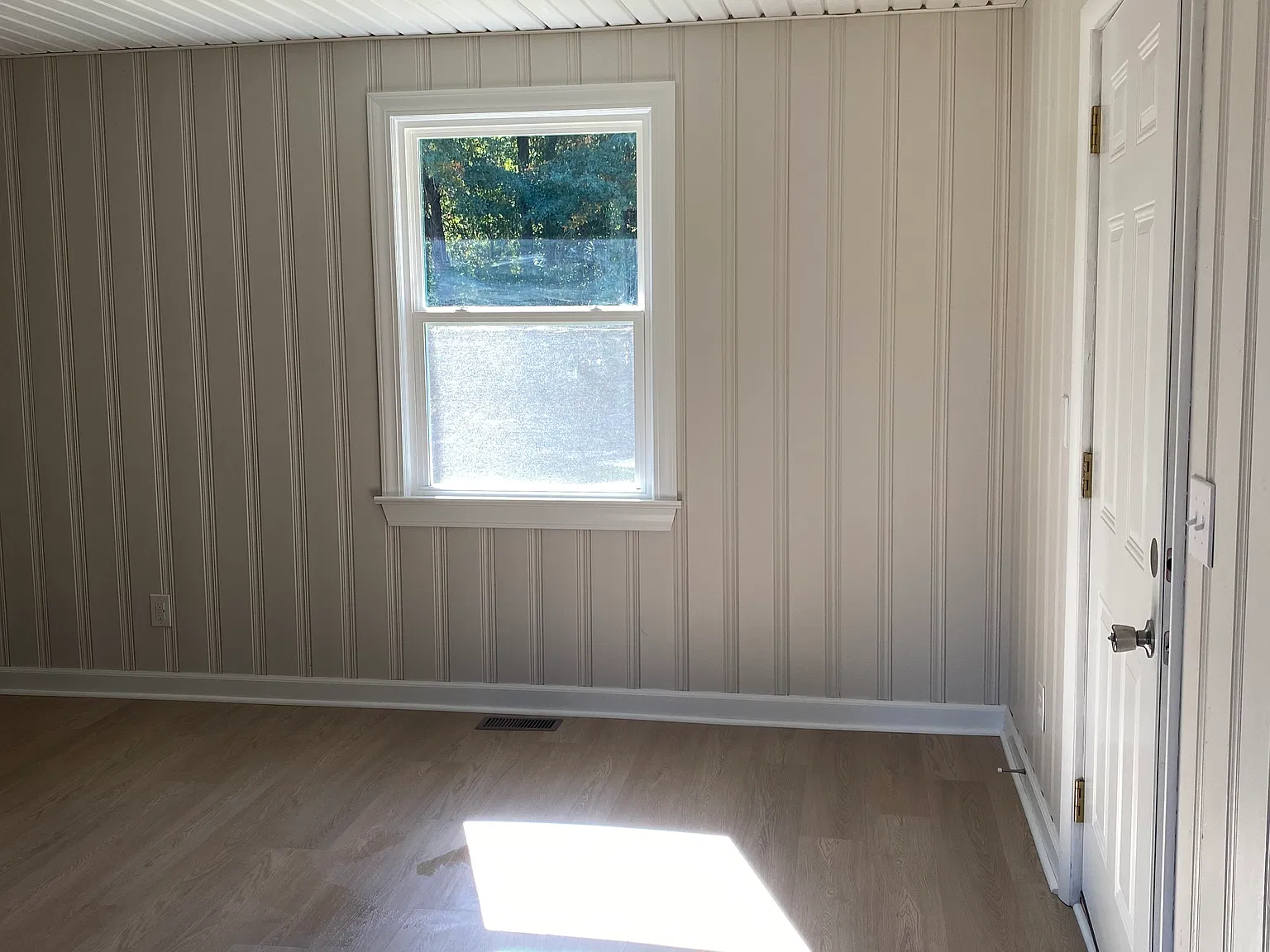 3 bed, 1000 sqft, $1,350 — Photo 3