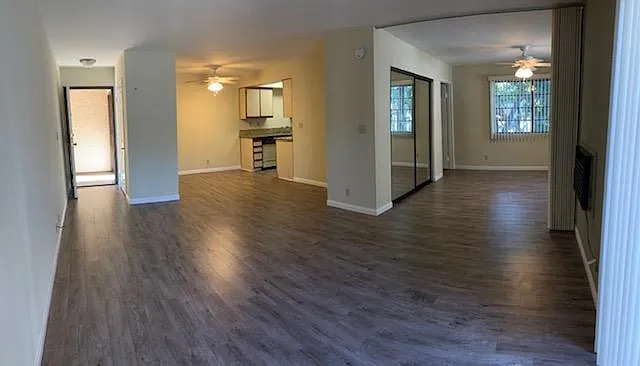 Burbank 300 E. Tujunga - 2-Room Studios — Photo 3