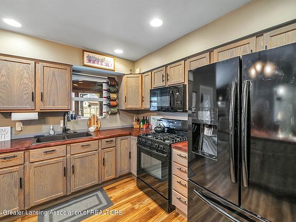 3rd image of 1623 Catalina Dr
