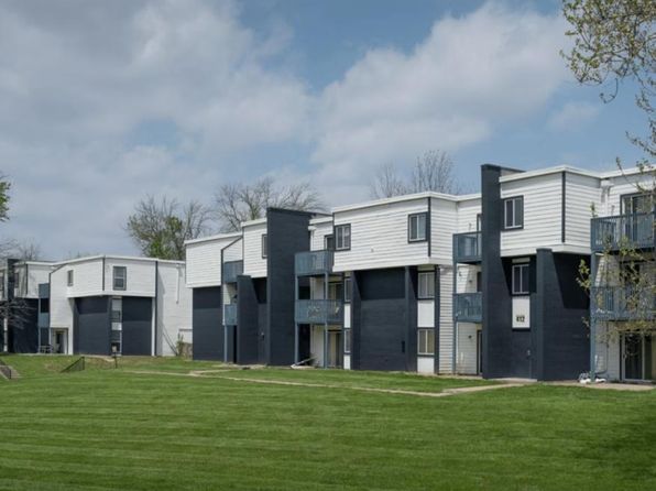 Stonegate Meadows Apartments | 10500 E 42nd St, Kansas City, MO
