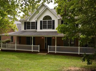 131 Ambrose Dr, Clinton, PA 15026