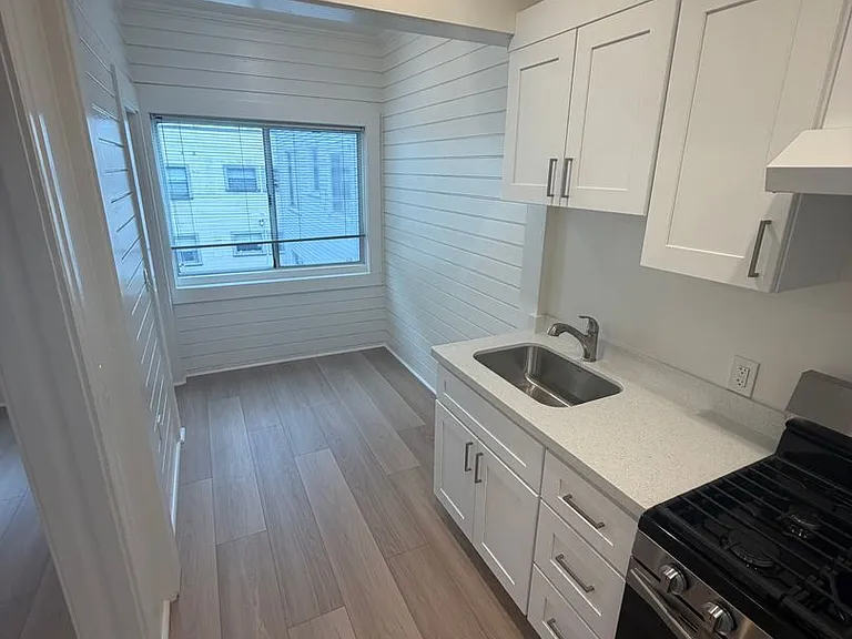 1580 Madison — Photo 36