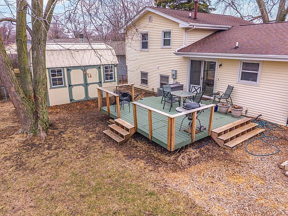 3rd image of 1409 Hanson Dr