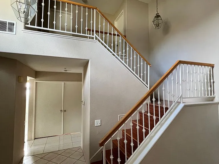 7834 Boxwood Ct — Photo 13