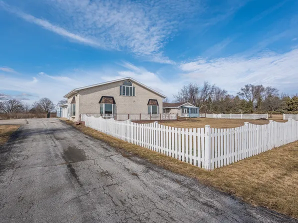 30452 S Ashland Ave, Beecher, IL 60401