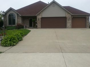 1103 Cross Pointe Dr, Decatur, IN 46733
