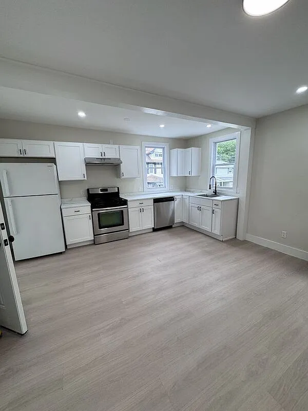 2 bed, 1.0 bath, 800 sqft, $1,500 — Photo 1