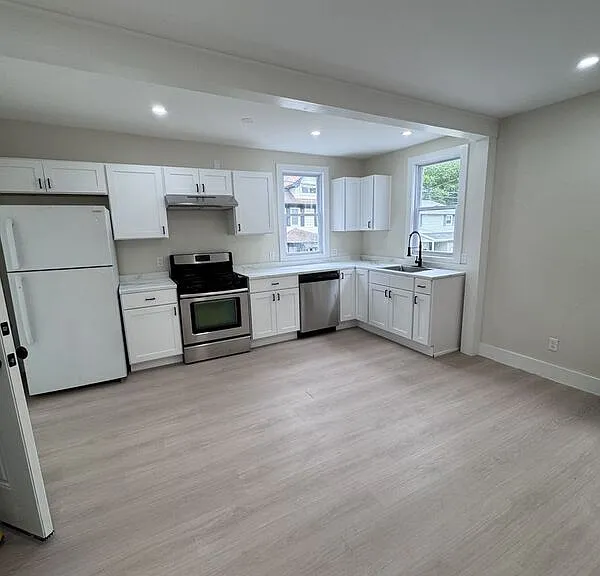 22 Fleming St #1 — Photo 1
