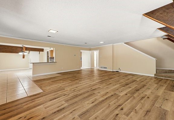 4th image of 205 Roaring Springs Dr