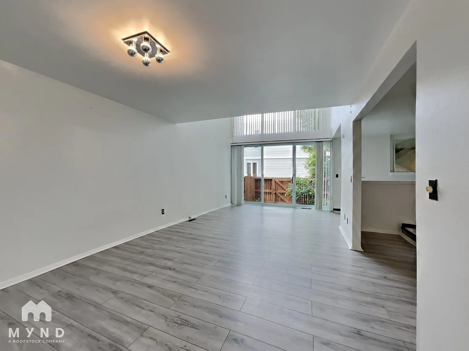 3 bed, 2.5 bath, 2066 sqft, $2,765 — Photo 3