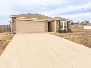 2232 Centennial Valley Dr, Benton, AR 72019
