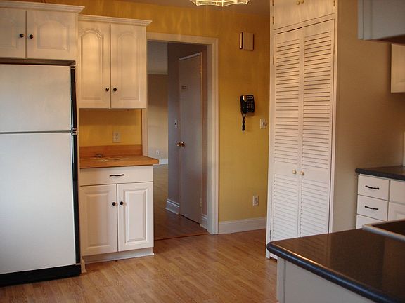 Another view of the kitchen