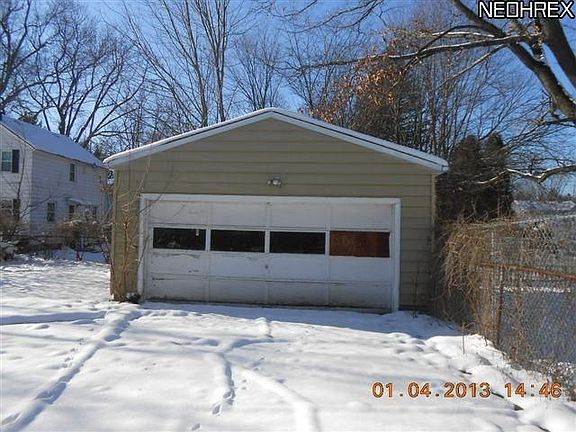 2nd image of 250 S Hawkins Ave