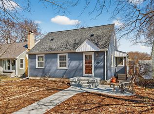 2704 Zenith Ave N, Robbinsdale, MN 55422