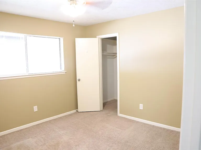 2215 Silver Falls Dr — Photo 11