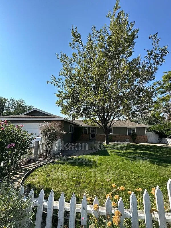 Building Photo - 767 Van Meter Dr