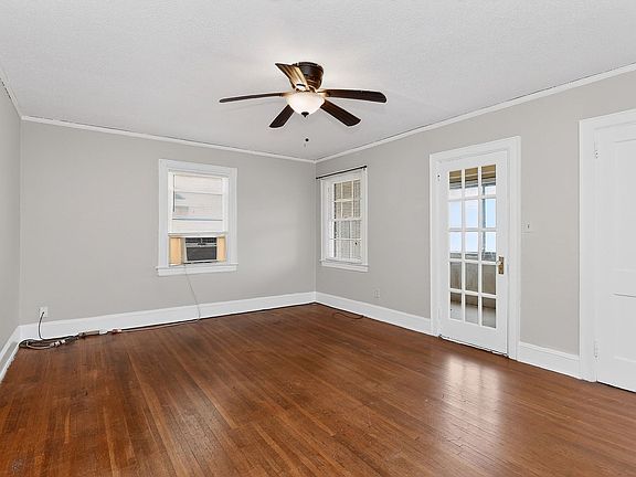 3rd image of 1418 Park Dr APT 4