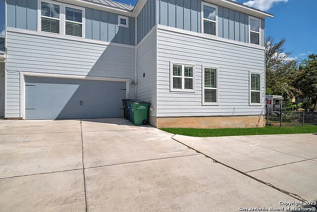 223 Claremont Ave #101 — Photo 39