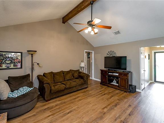 4th image of 2520 Downs St