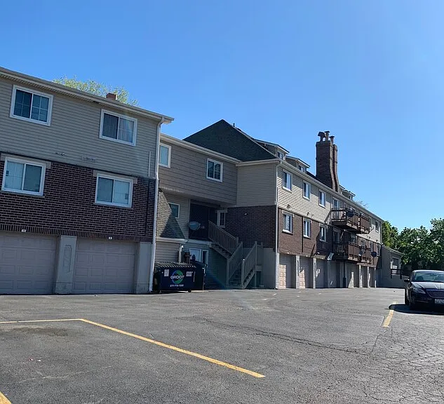 853 Village Quarter Rd — Photo 15