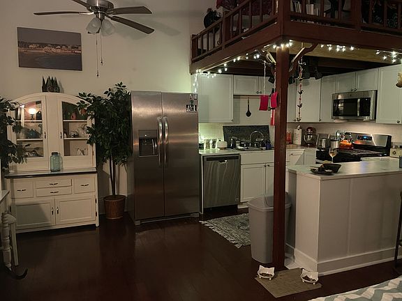 5th image of 1034 S Carrollton Ave #C