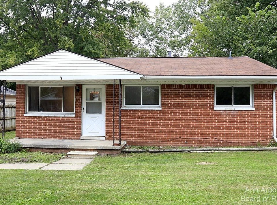 1st image of 800 Gates Ave