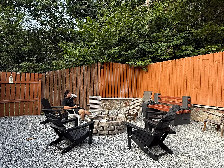 1019 Oakville Ln — Photo 12
