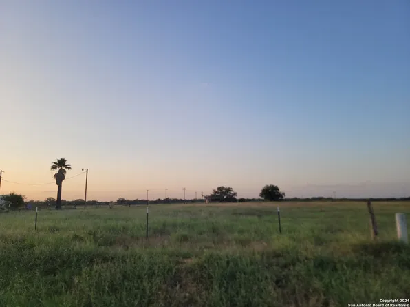 815 E FM 462 LOT 22, Moore, TX 78057