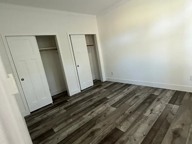 Sandy Ln — Photo 9